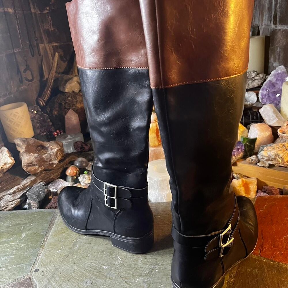 Arizona Women's Brown and Black Boots